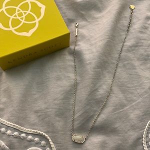 Kendra Scott necklace